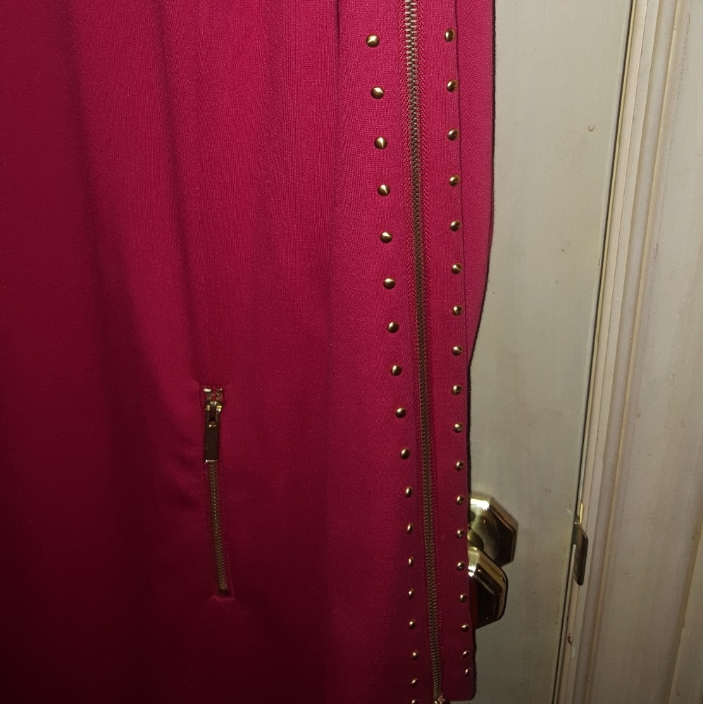Misses sz 12 red dress with gold embellishments - Picture 3 of 5